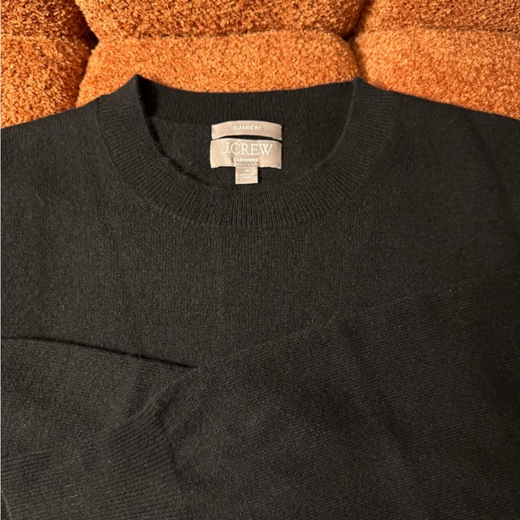 J Crew Cashmere crew sweater-~ brand new! - Picture 2 of 3